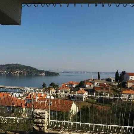 Apartment Apartman Kurtin Kali