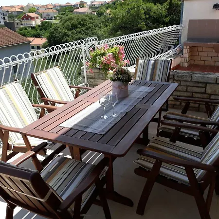 Apartman Kurtin קאלי